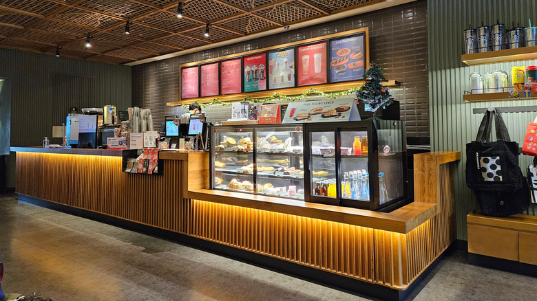 Starbucks ordering counter