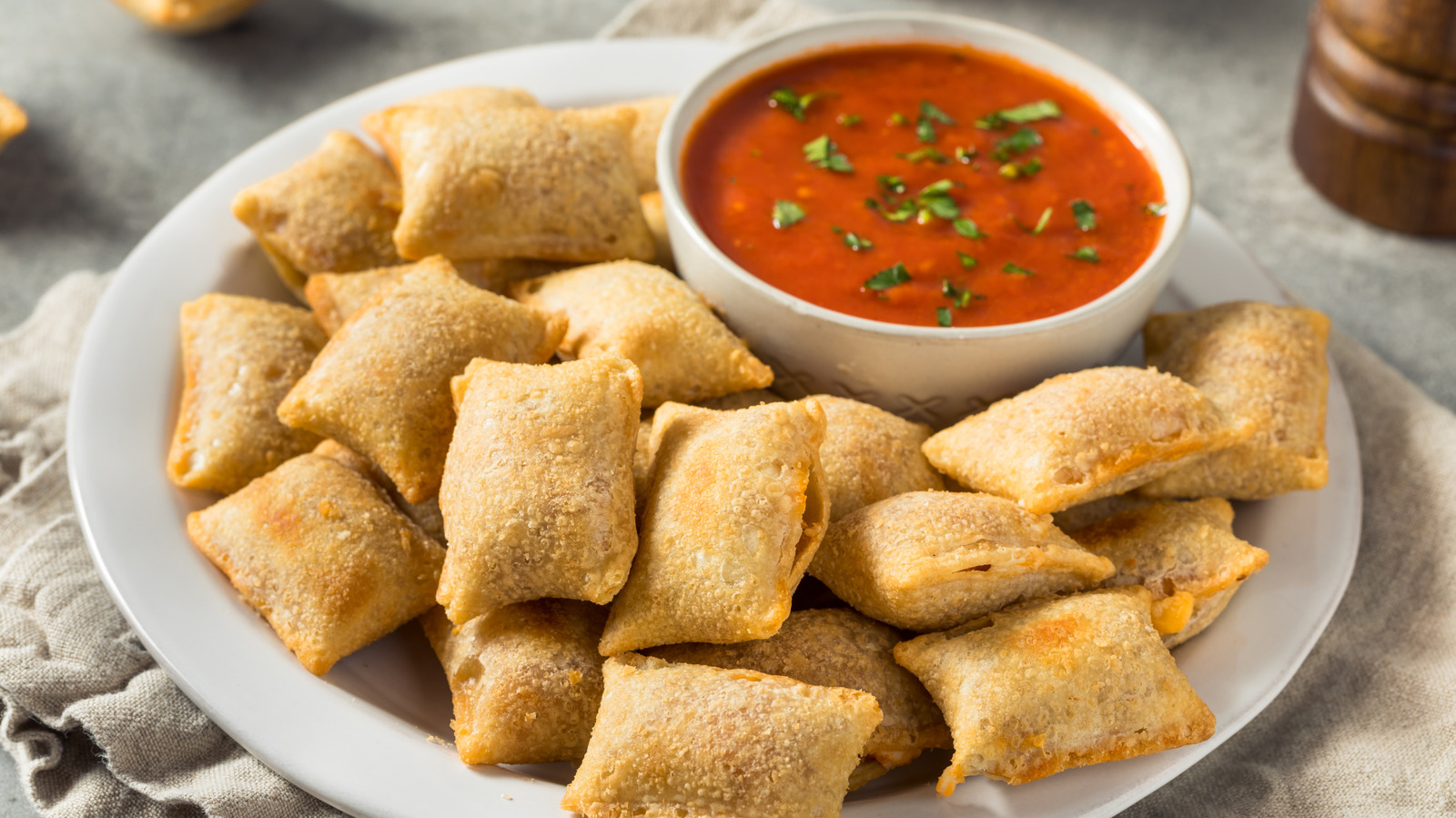 Store-Bought Egg Roll Wrappers Are The Key For Easy Homemade Pizza Rolls