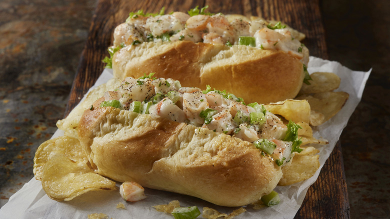 Lobster-style shrimp rolls