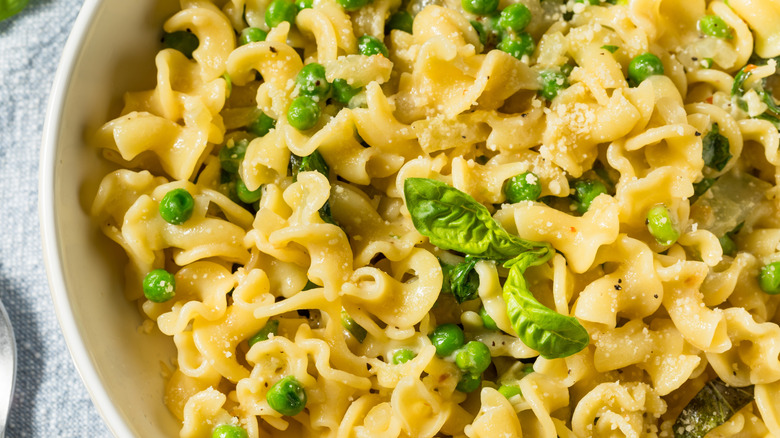 gigli pasta with peas and basil