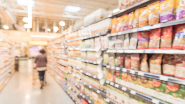 baking aisle in grocery store