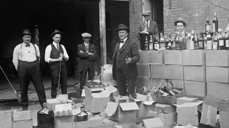 Prohibition agents with illegal booze