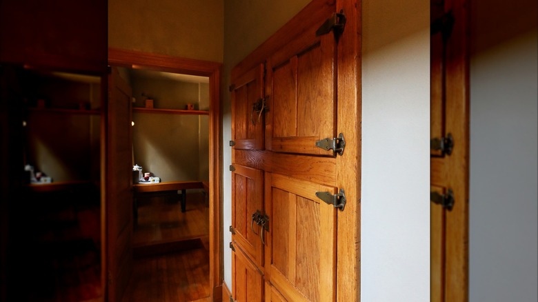 VIntage in-wall icebox