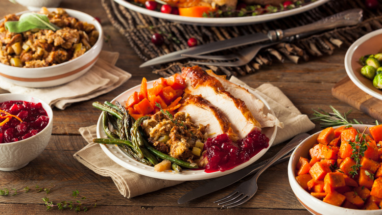 Full Thanksgiving dinner.