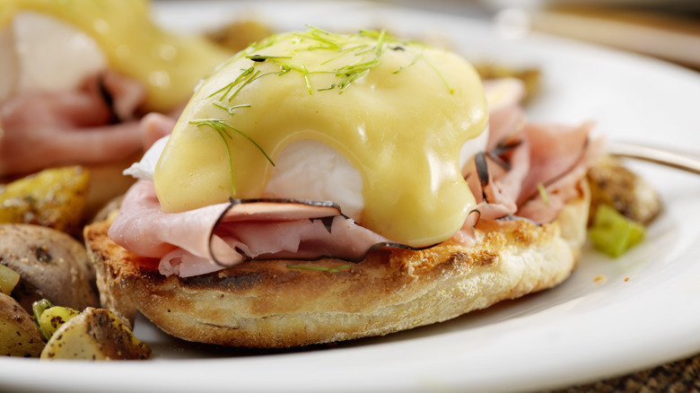 eggs Benedict with ham