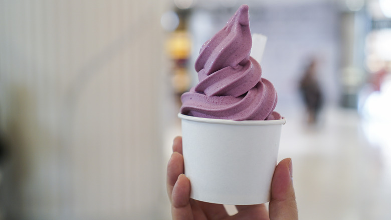 frozen yogurt in cup