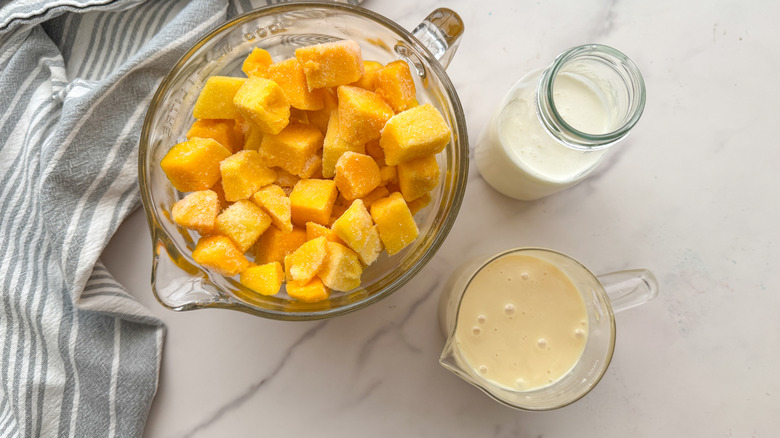 Mango ice cream ingredients
