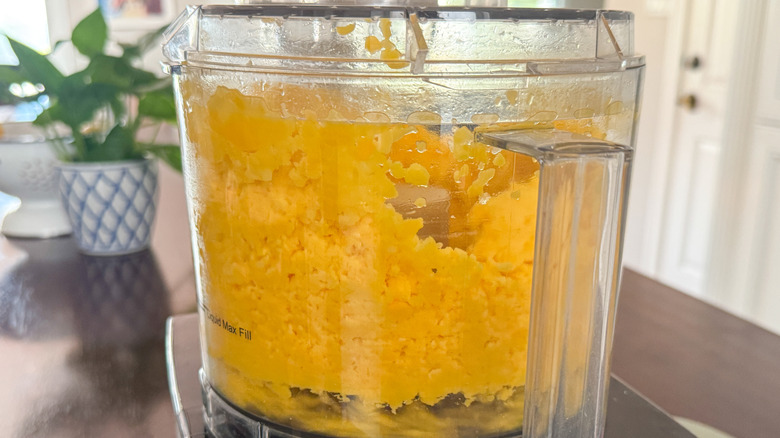 mango blending in food processor
