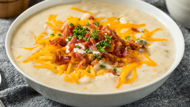 creamy potato soup with toppings