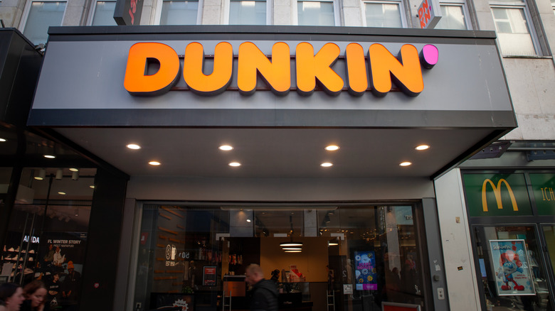 the outside of a dunkin'