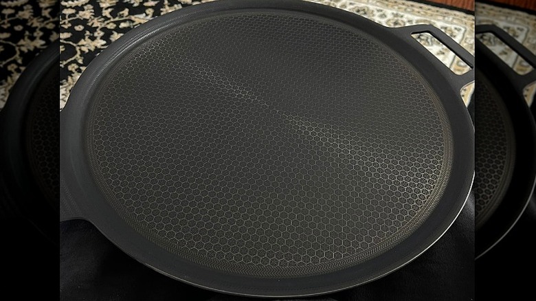 HexClad pizza steel pan