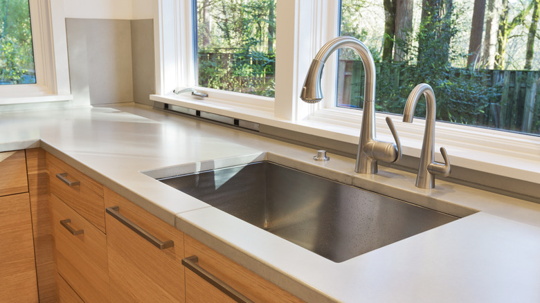 A sparking clean kitchen sink