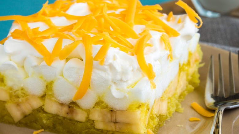 Tropical Jell-O cake with cheese