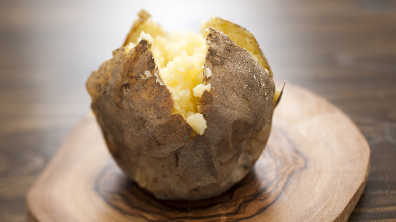 A plain baked potato.