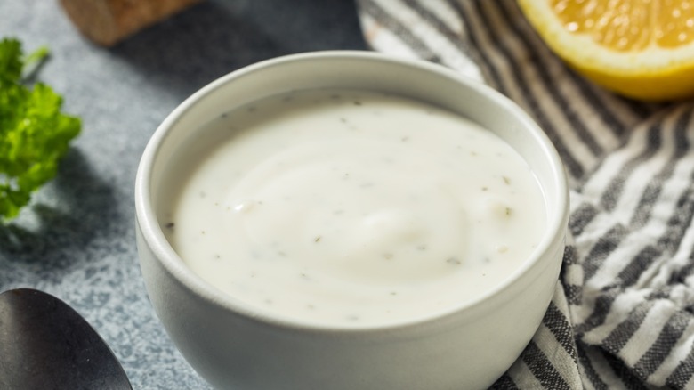 White bowl of ranch dressing