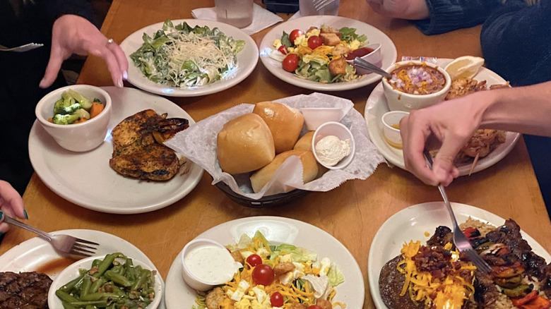 Texas Roadhouse food on table.