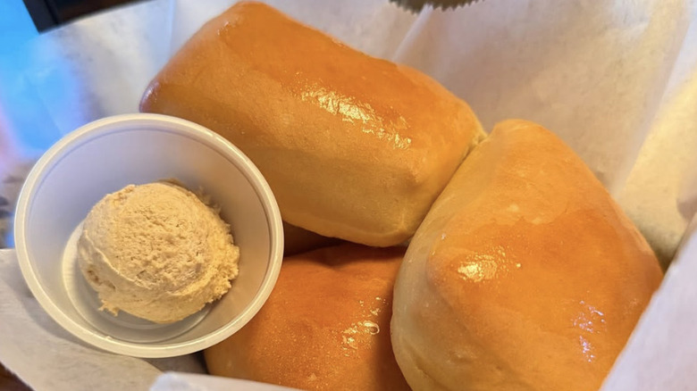 Texas Roadhouse rolls with butter