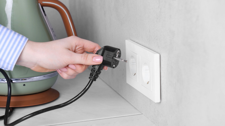 kitchen outlet