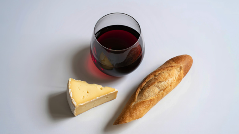 wine bread and cheese