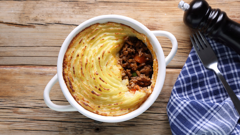 A single serving cottage pie.