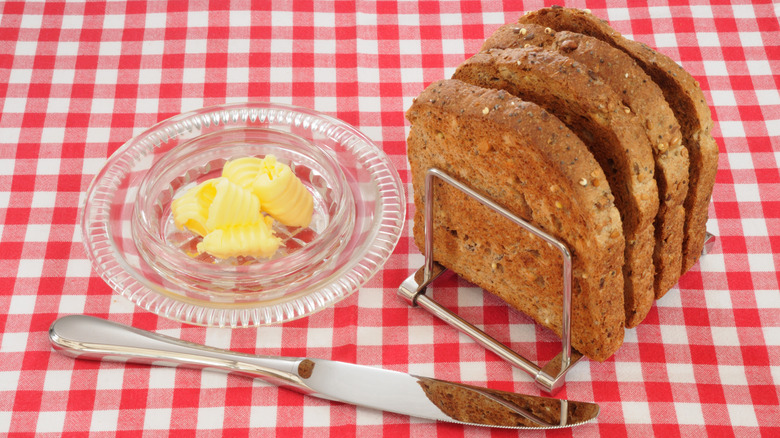 wire toast rack on a gingham table cloth