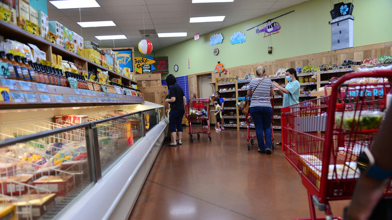 Trader Joe's aisles