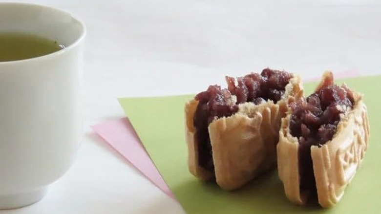 Kotobuki Hokkaido Tsubutsubu Azuki Monaka Japanese Traditional Sweets