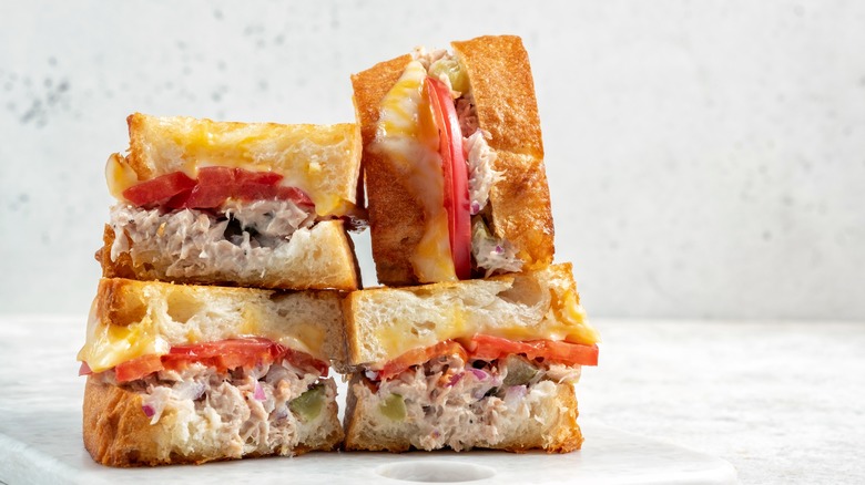 Bite-size tuna melts