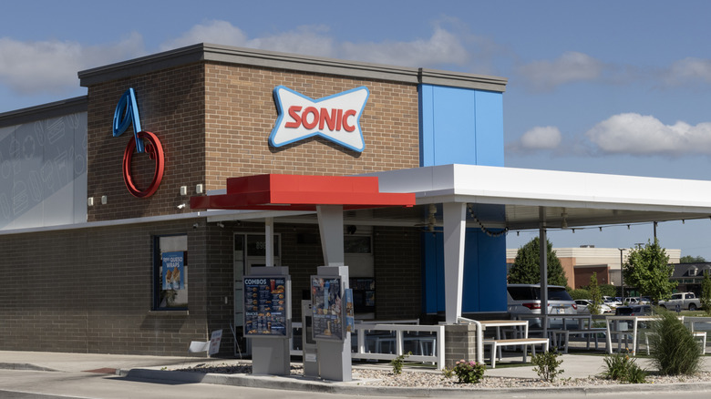 Sonic restaurant storefront