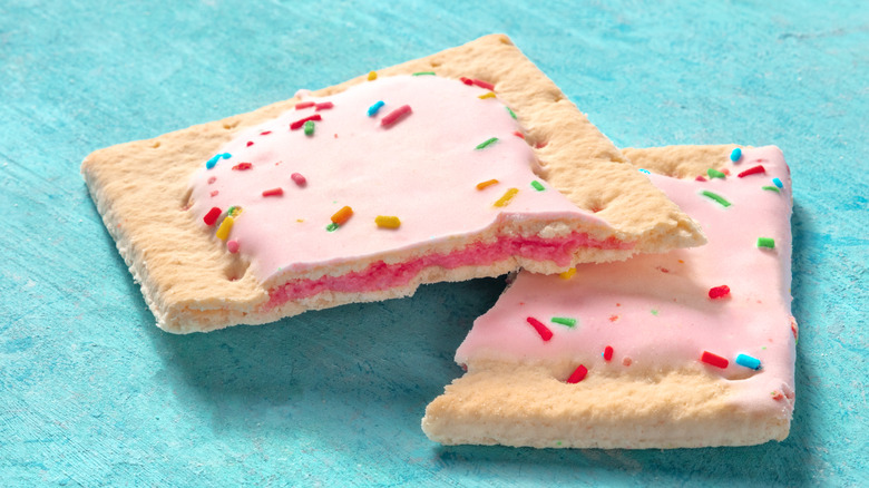 Strawberry pop tarts