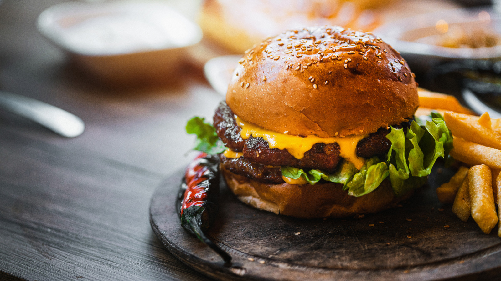 For Unforgettable Burgers, Add A Spoonful Of This Sweet Condiment - Chowhound