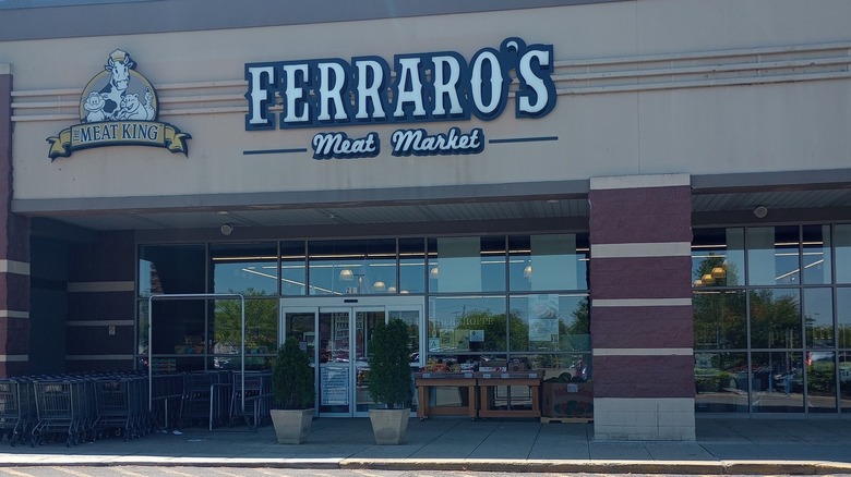 Entrance to Ferraro's Market in Connecticut