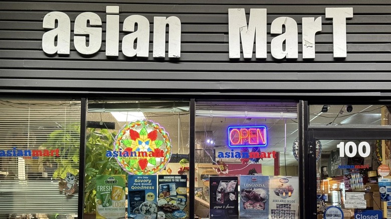 Exterior of Asian Mart grocery store