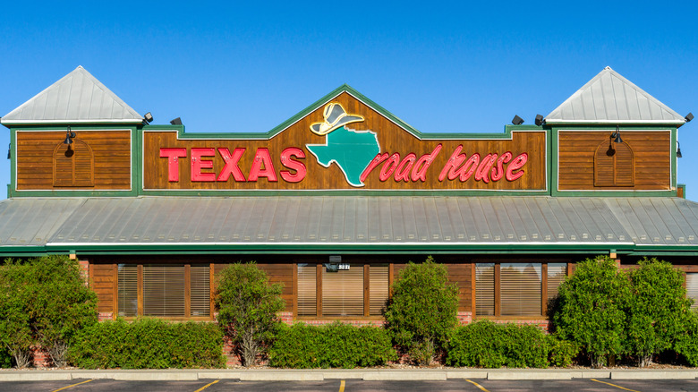 Outside of Texas Roadhouse