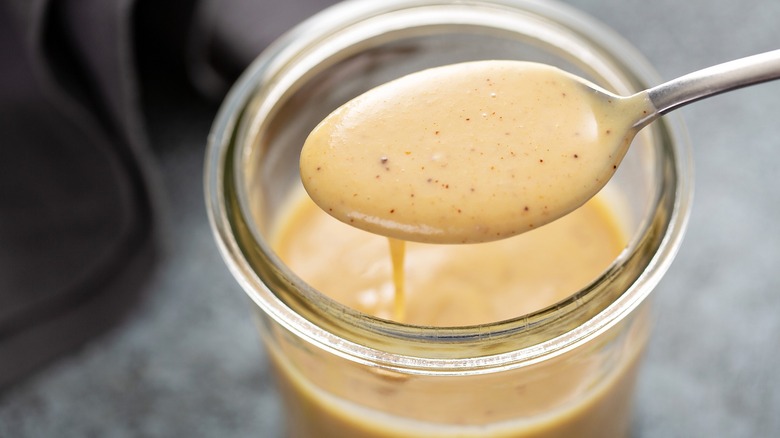 honey mustard dressing in jar