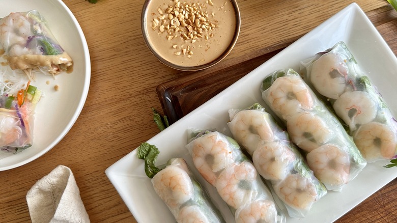 shrimp rolls with sauce