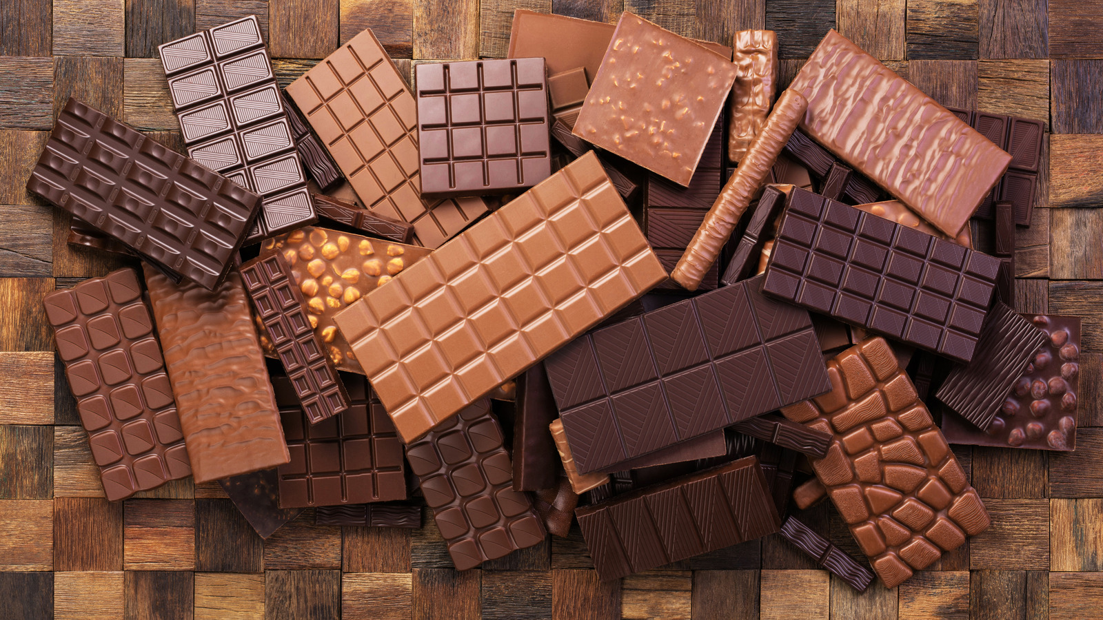 Walmart Shoppers Favor This Nostalgic Campfire Chocolate Over Snickers, Milky Wa...