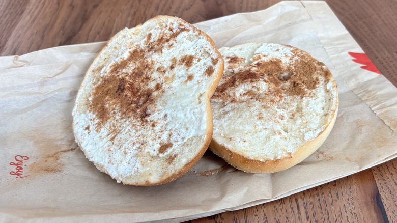 bagel with cream cheese and cinnamon sugar on top