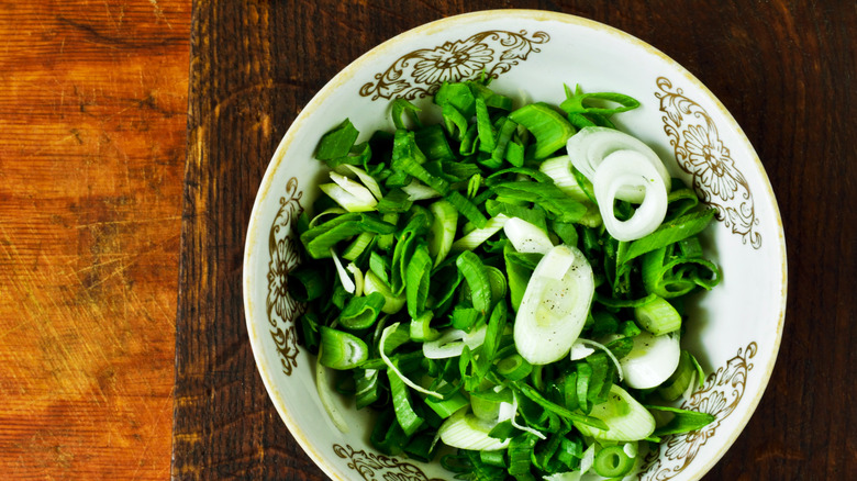 Green salad with ramps
