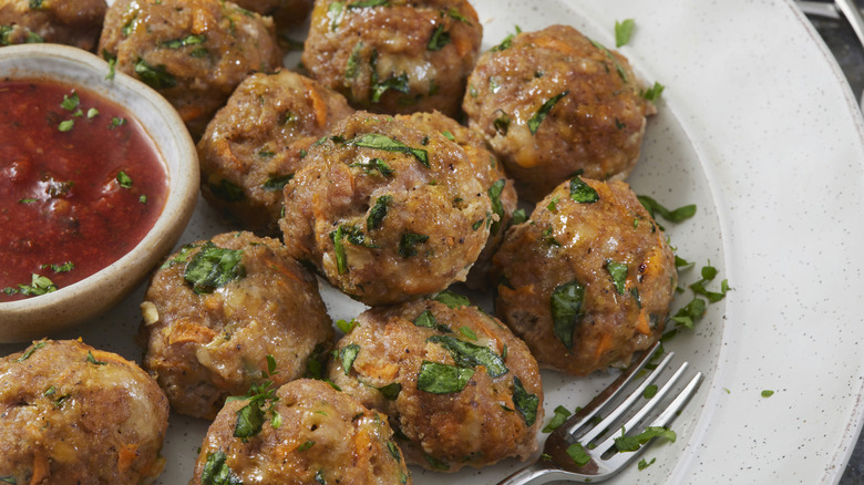 Plate of spinach turkey meatballs.