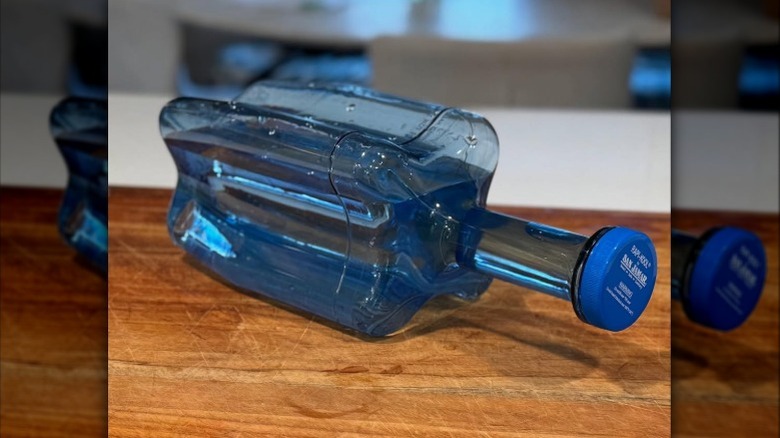 Cooling paddle on a wooden table