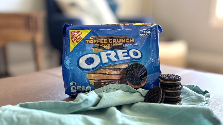 Toffee Crunch Oreo cookies