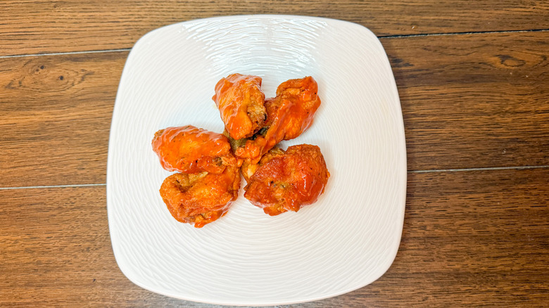 Plate of buffalo wings