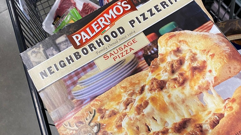 Palermo's pizza in a cart