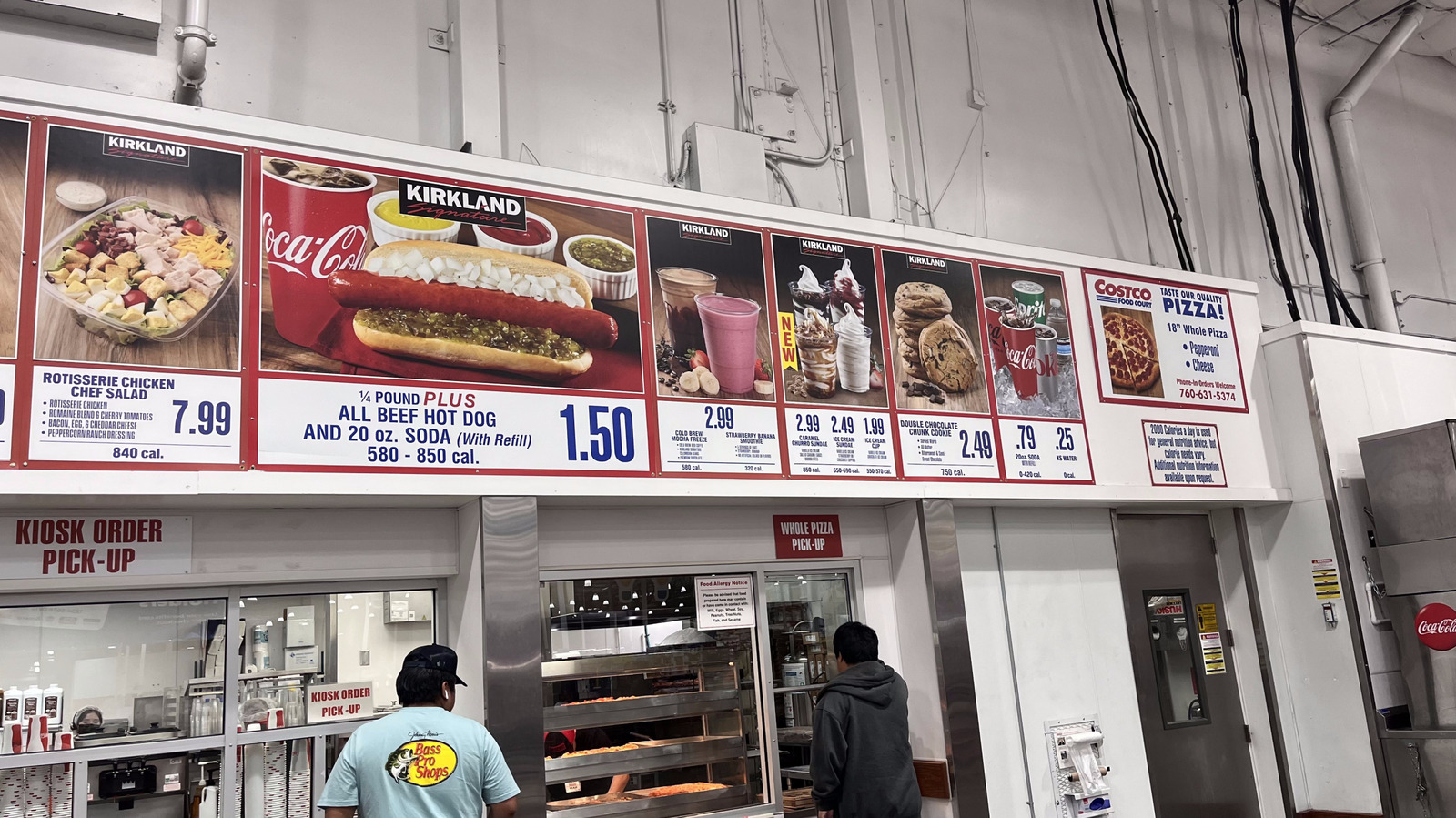 What Costco's CEO Had To Say When He Reviewed The Food Court Hot Dog