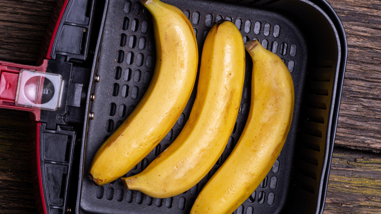 bananas cooked in air fryer tray