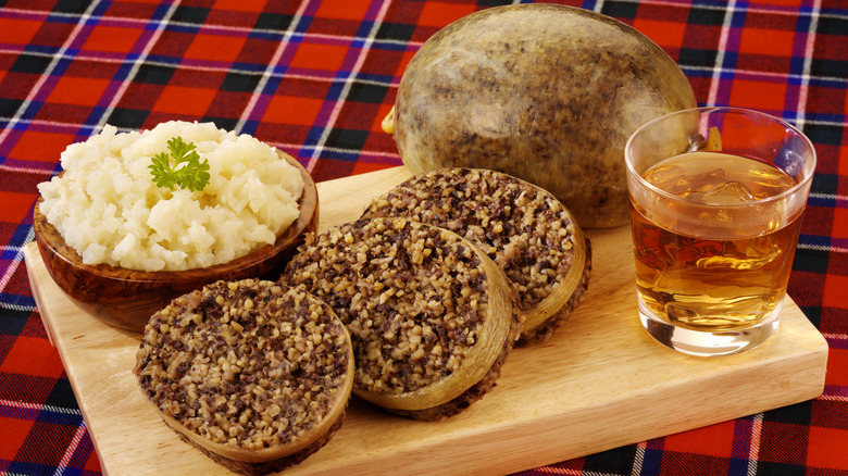 sliced haggis