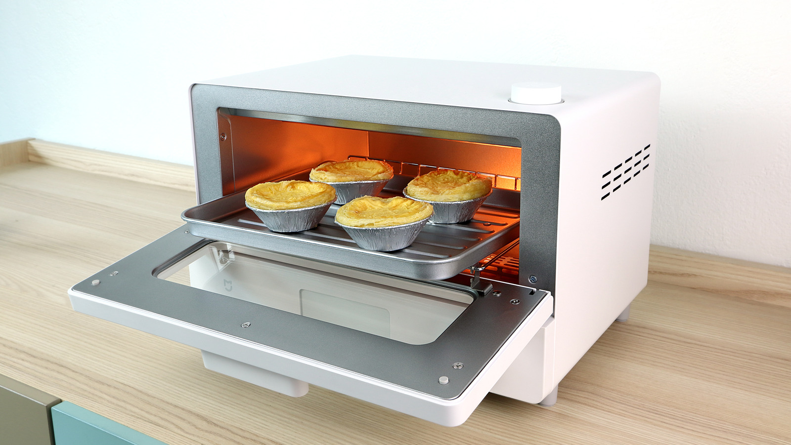 Convection Oven vs. Conventional Oven: What Is the Difference?