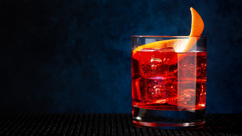 Negroni cocktail 