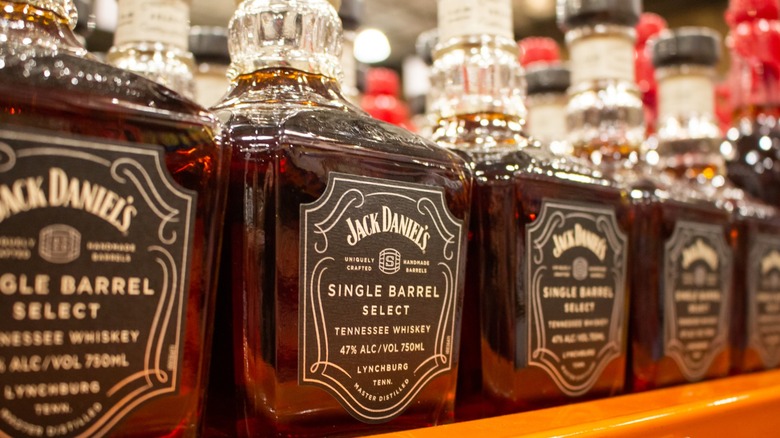 Botol -botol single barrel single terpilih
